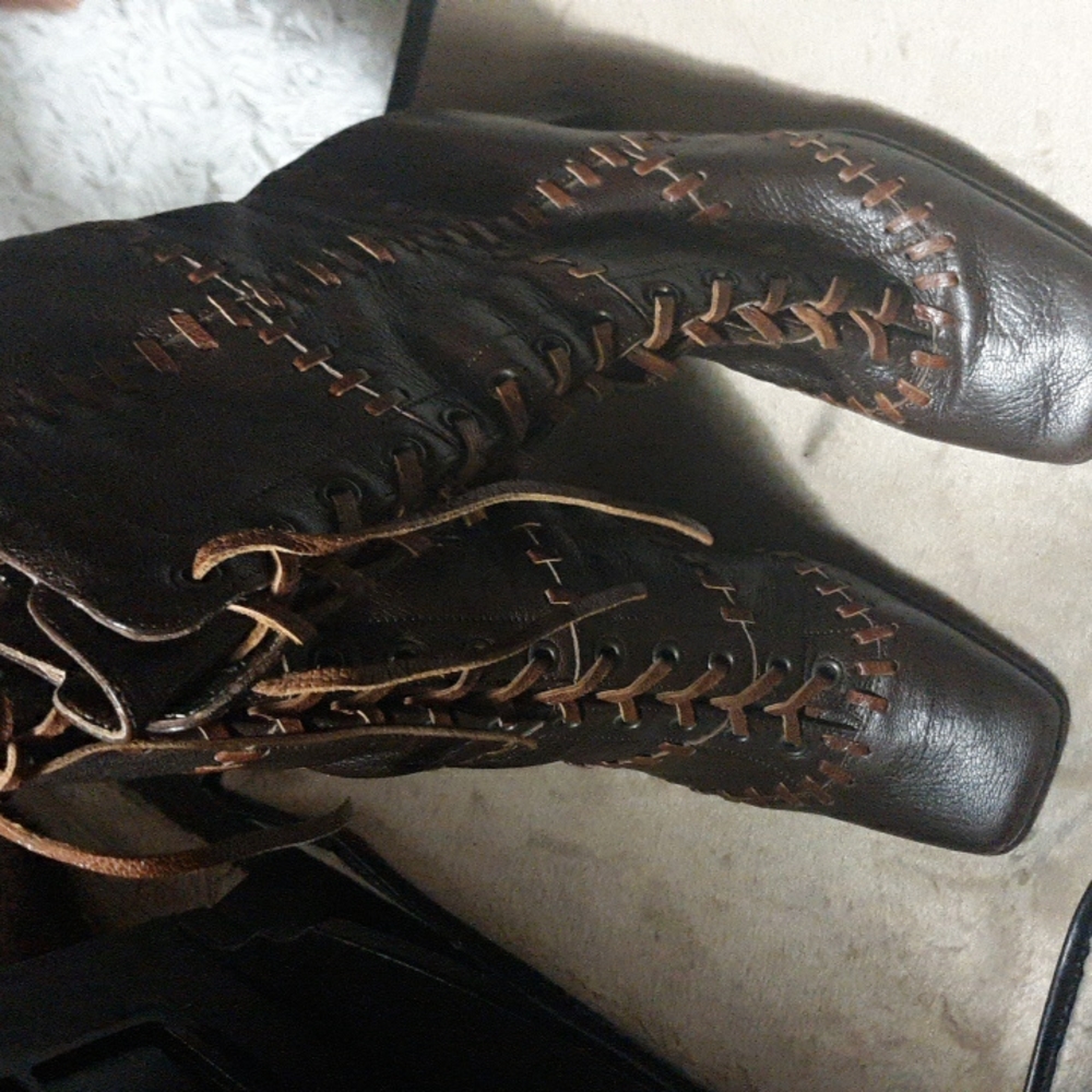 Dolce And Gabbana Brown Leather Boots.